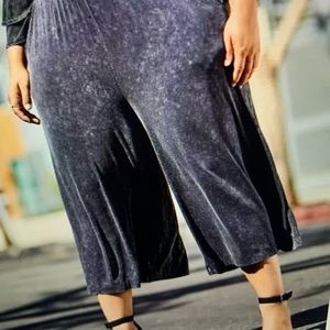 Torrid widel leg distressed gray cropped pants